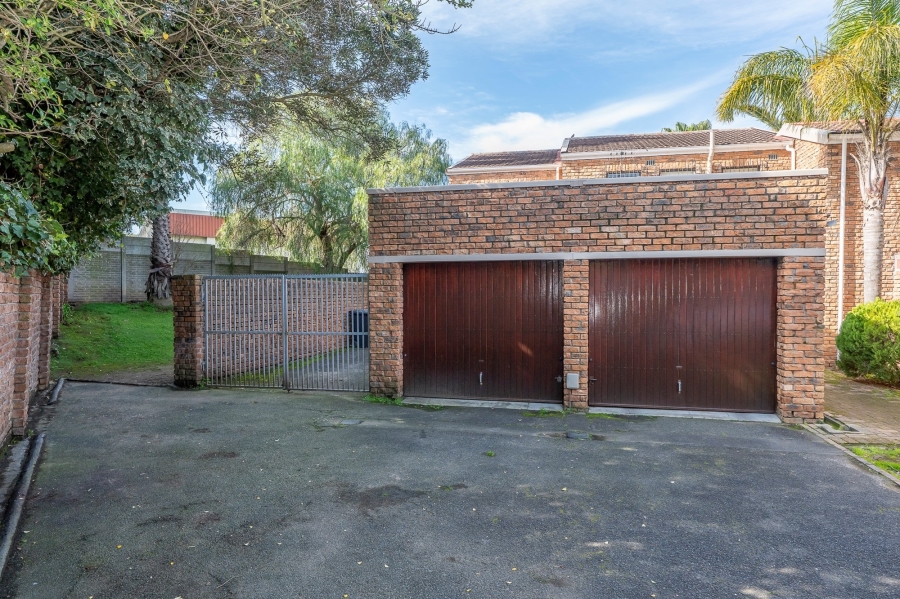 4 Bedroom Property for Sale in Eversdal Western Cape